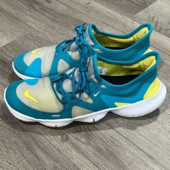 Women’s Nike Free 7.5 6MM Running Training Shoe Blue Pink Yellow EUC - Picture 4 of 9